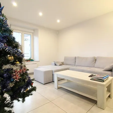 A La Bresse, Proche Des Lacs, Pistes De Et Randonnees