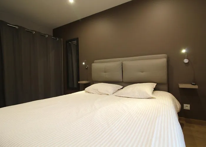 A La Bresse, Proche Des Lacs, Pistes De Et Randonnees *